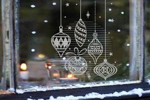 Plotterdatei "Christmas Balls" byseehasdesign - für weihnachtliche Dekorationen mit Folien auf Fenstern, Tischsets, Taschen und andere Oberflächen. Die Datei kann endlos an einander gereiht verarbeitet werden. Alle Elemente können in der beiliegenden variablen SVG Datei auch einzeln verarbeitet und ganz neu zusammen gesetzt werden. Die Plotterdatei ist für ein und mehrfarbige Folien-Arbeiten geeignet - Plottdatei - Plotter - Plotten - Plott - Merry Christmas/Weihnachten - Glückpunkt
