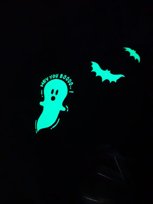 Plotterdatei-Serie "Spooky Ghosts" von MiToSa-Kreativ. Mit diesen süßen und coolen Geisterplots ist man sicher der Hit auf jeder Party. Nicht nur, aber vor allem an Halloween.  Enthalten sind 17 Dateien z.T in schwarz weiß und bunt in den Formaten: DXF, SVG, JPG  - Gespenster - Geister - Booo - Plottdatei - Plotter - Plotten - Plott  - Glückpunkt