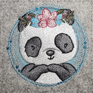 Stickdatei - "Panda mit Blumenrahmen"- Stickzebra