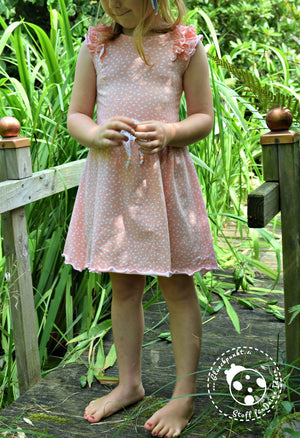 Jersey "Kringel", Perlen "Pastell" genäht wurde eBook - "Sommer Lena" - Top/Shirt/Kleid - Mahalu Design - Nähen für Mädchen - Drehkleid - Rüschen - Rüschenkleid - Kappärmel - Schnitt - Glückpunkt