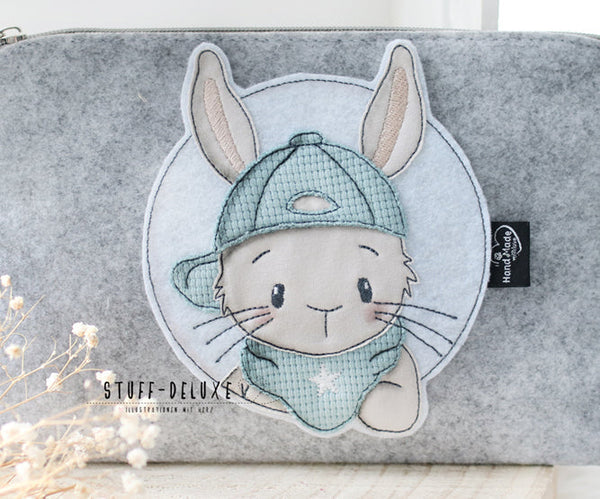 Stickdatei - "cooler Hase Henry 18x30" - Stuff-Deluxe