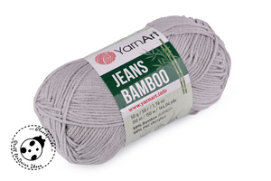 Bambus-Wolle "Jeans Bamboo" der Marke YarnArt. Elegantes, weiches unifarbenes Strickgarn mit Anti-Pilling-Behandlung, welche Pilling, sowie Fusseln verhindert. Durch die hochwertige Bambus-Qualität ist s ist auch hypoallergen.  Bambus-Wolle ist eine Strickwolle/Universalgarn und eignet sich besonders gut zum Basteln, Stricken oder Häkeln. Perfekt für die Herstellung von Kleidungsstücken, wie z.B. Jacken, Hosen, aber auch auch für Schals, Loops, etc. - Glückpunkt