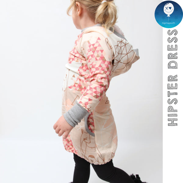 Bei diesem Angebot handelt es sich um das eBook "Hipster Dress" von NipNaps. Dieses eBook enthält eine bebilderte Schritt für Schritt-Anleitung, sowie das Schnittmuster
