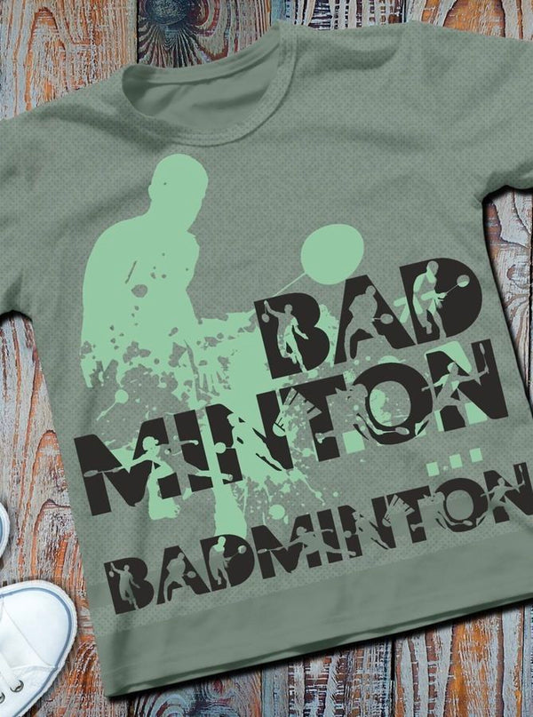 Bei diesem Angebot handelt es sich um die Plotterdatei "Badminton Shadow Sport - inkl. Träsh-Deko " von Daddy2Design. 